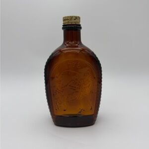 Vtg. 1976 LOG CABIN #2 Glass Syrup Bottle W/ Metal Top 1776 Bicentennial 24oz